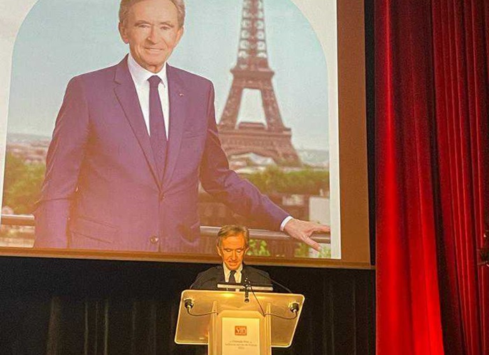 Bernard Arnault, Président du groupe LVMH, Personnalité de l’année 2024 – Grands prix de La Revue du vin de France. @iDealwine.com